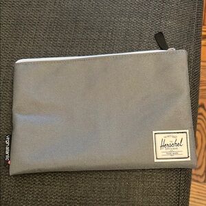 Herschel Supply Company Gray Toiletry Bag Minimalist Design